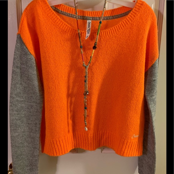 Aeropostale Sweaters - Aeropostale Colorblocked Sleeve Crew Knit Sweater